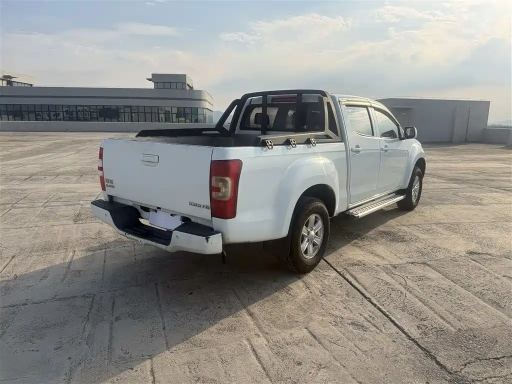 Isuzu RE-MAX Ruimai — миниатюра 7