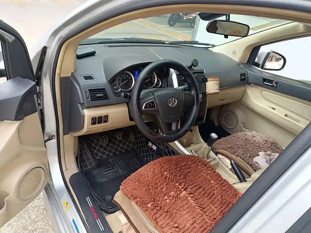 BAIC E-Series — миниатюра 6
