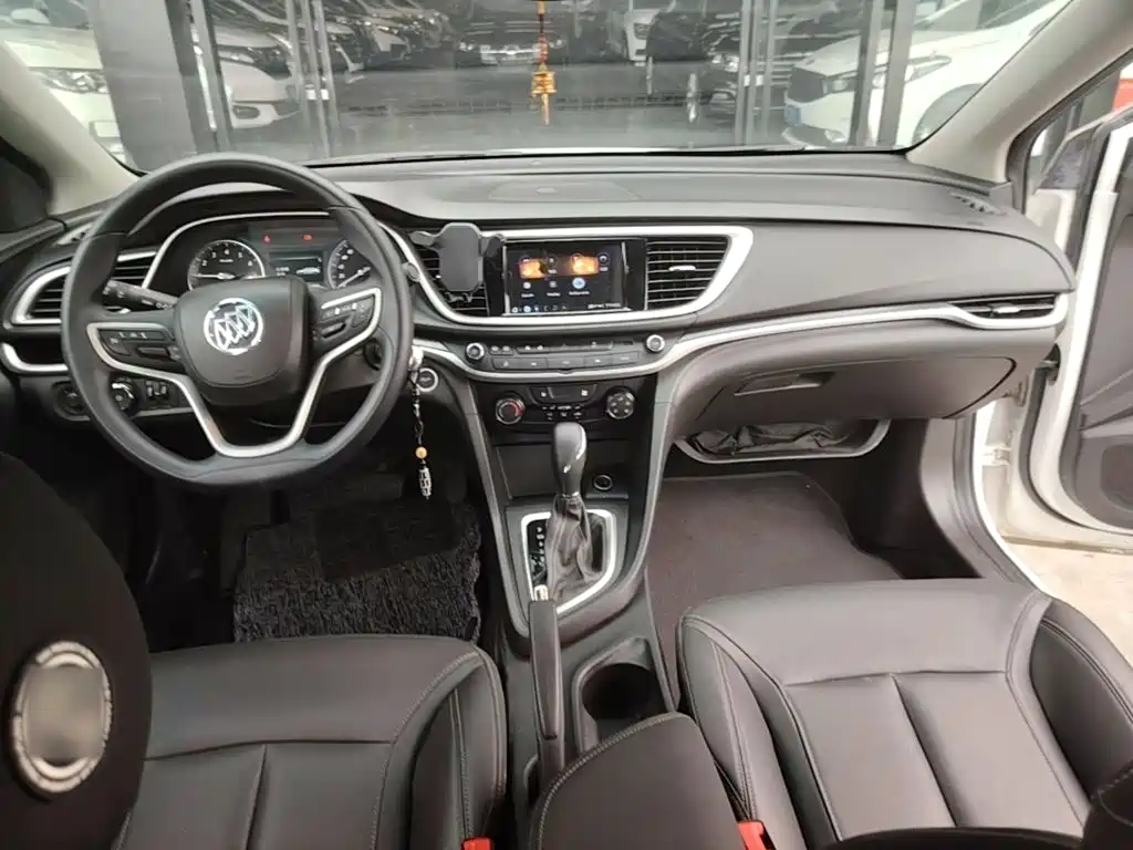 Buick Excelle — миниатюра 10