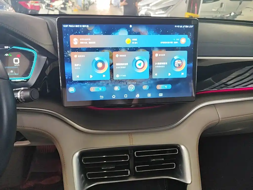 BYD PLUS New Energy — миниатюра 13