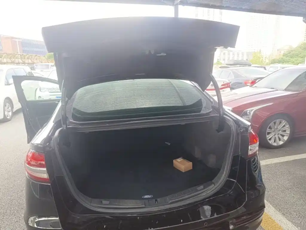 Ford Mondeo — миниатюра 19