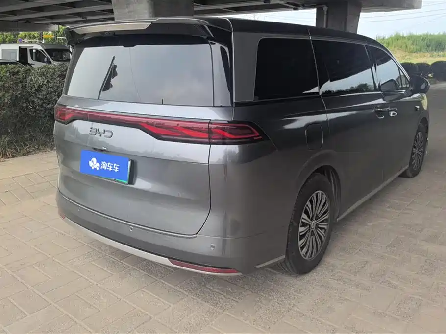 BYD Xia 2025 DM-i 1.5T 180km