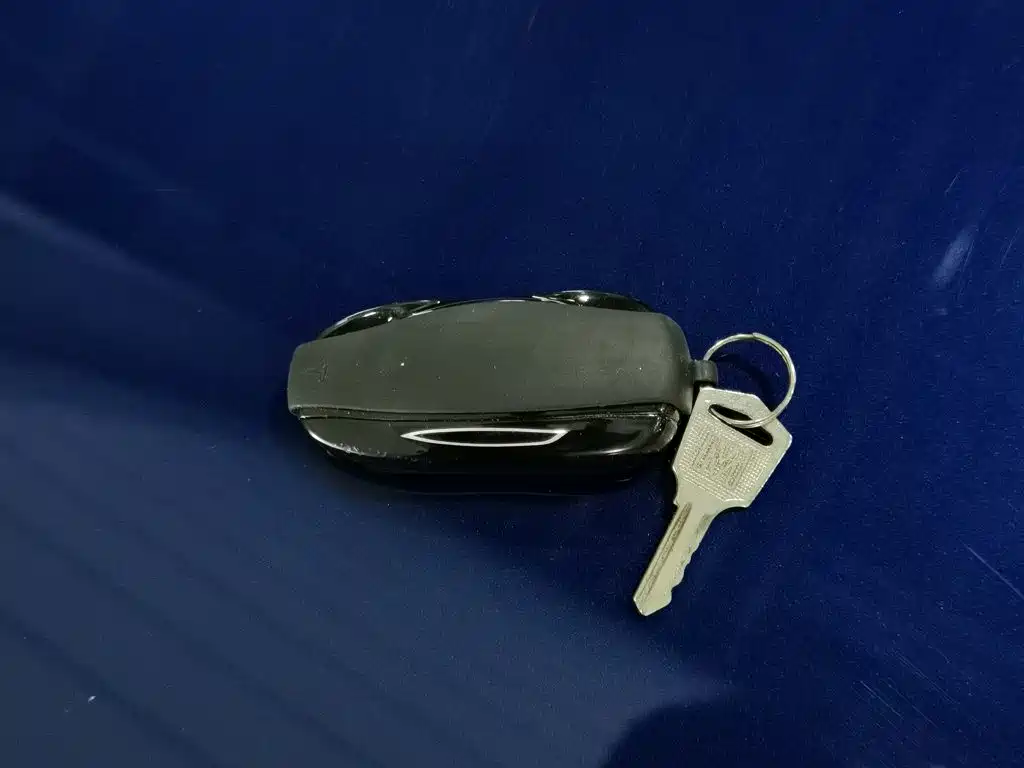 Tesla Model S — миниатюра 19