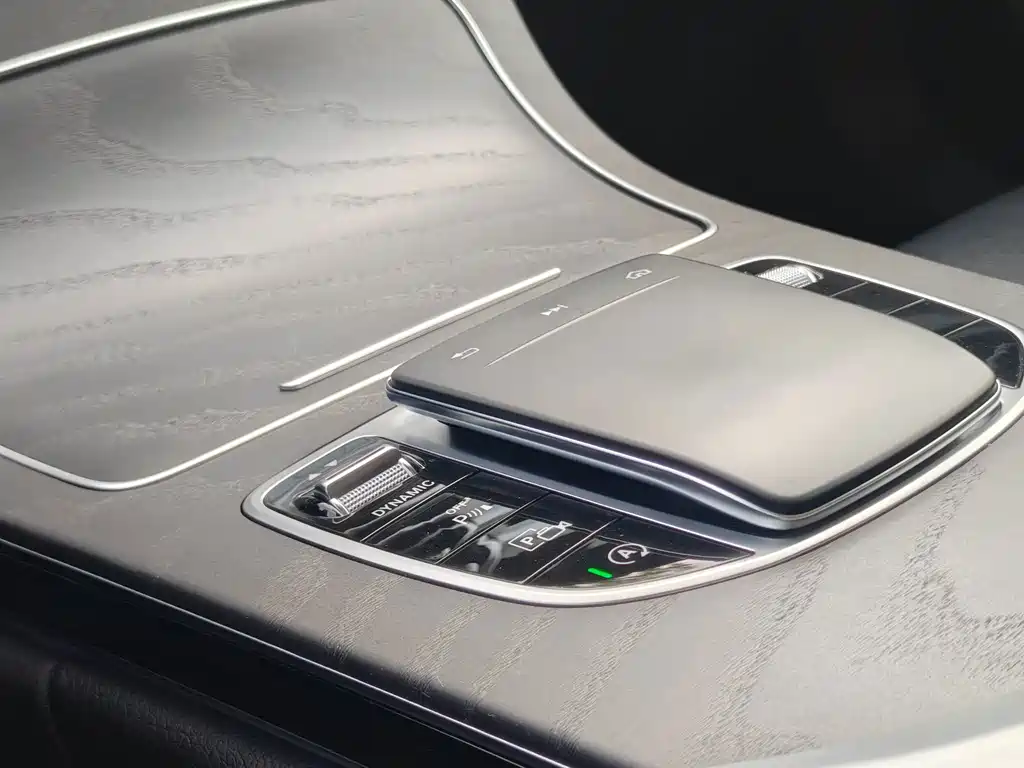 Mercedes-Benz C-Class — миниатюра 21