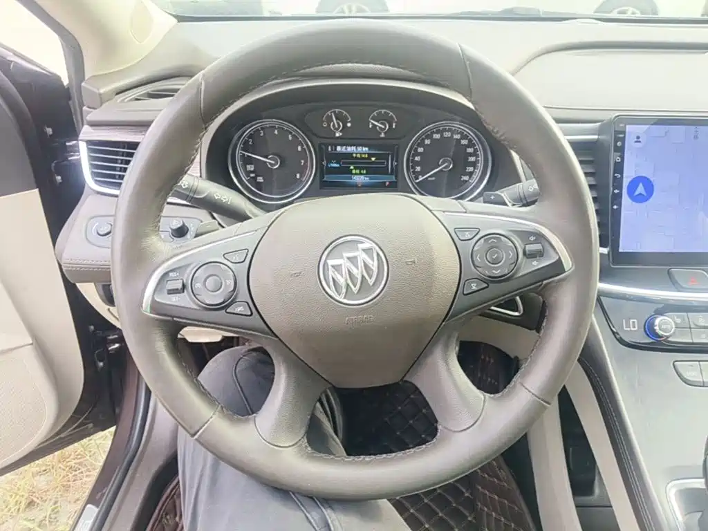 Buick LaCrosse — миниатюра 11