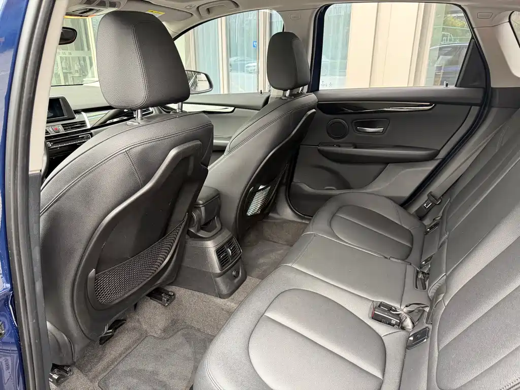 BMW 2 SERIES STATION WAGON