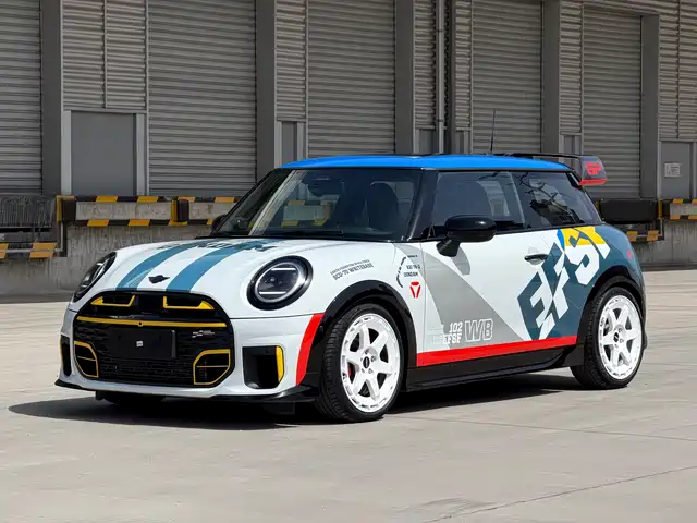 MINI JCW