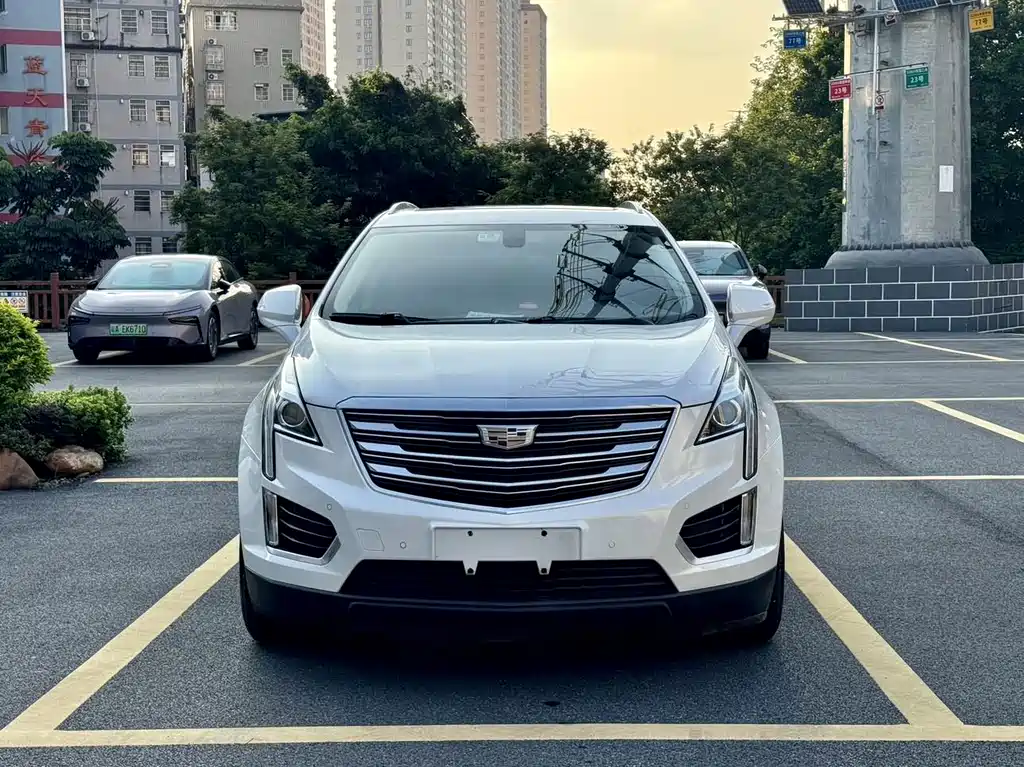 Cadillac XT5 — миниатюра 3