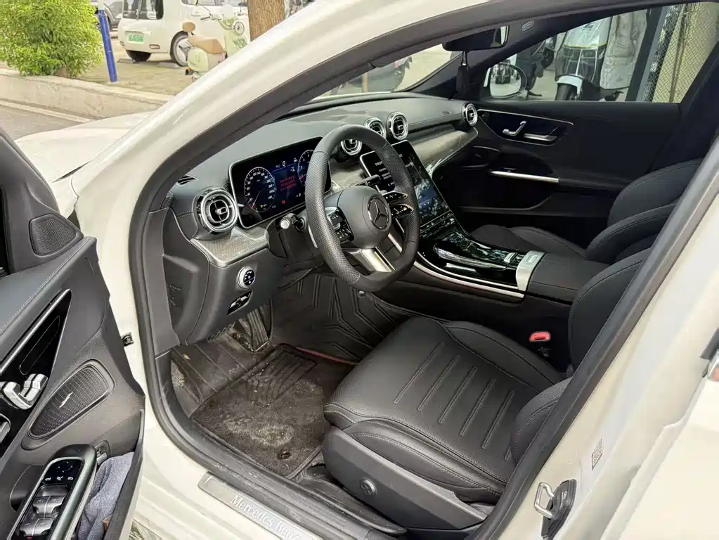 Mercedes-Benz C-Class — миниатюра 3