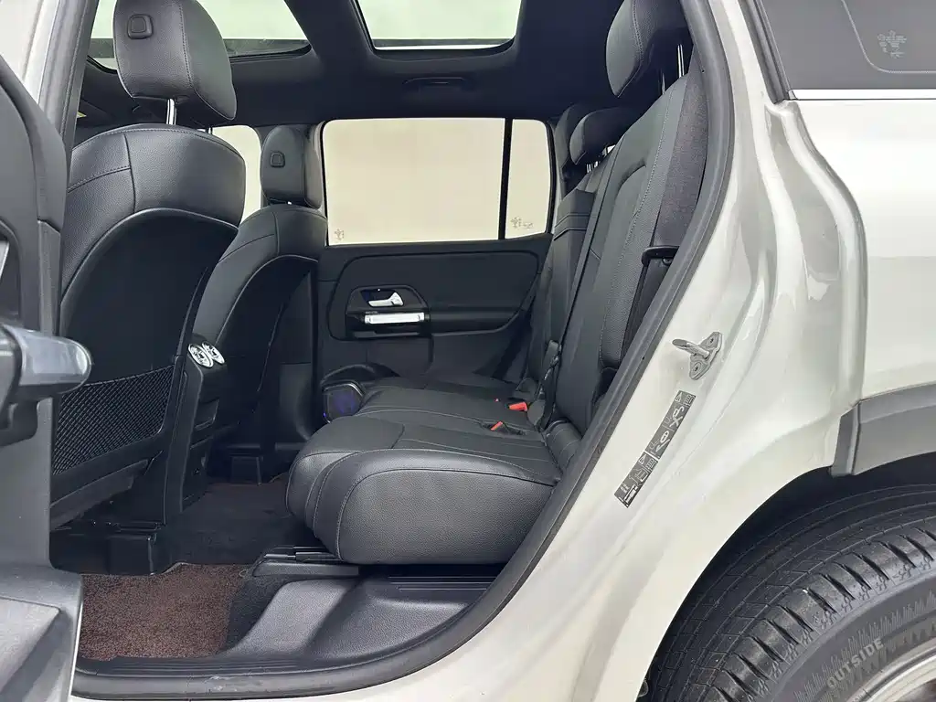 Mercedes-Benz GLB — миниатюра 9