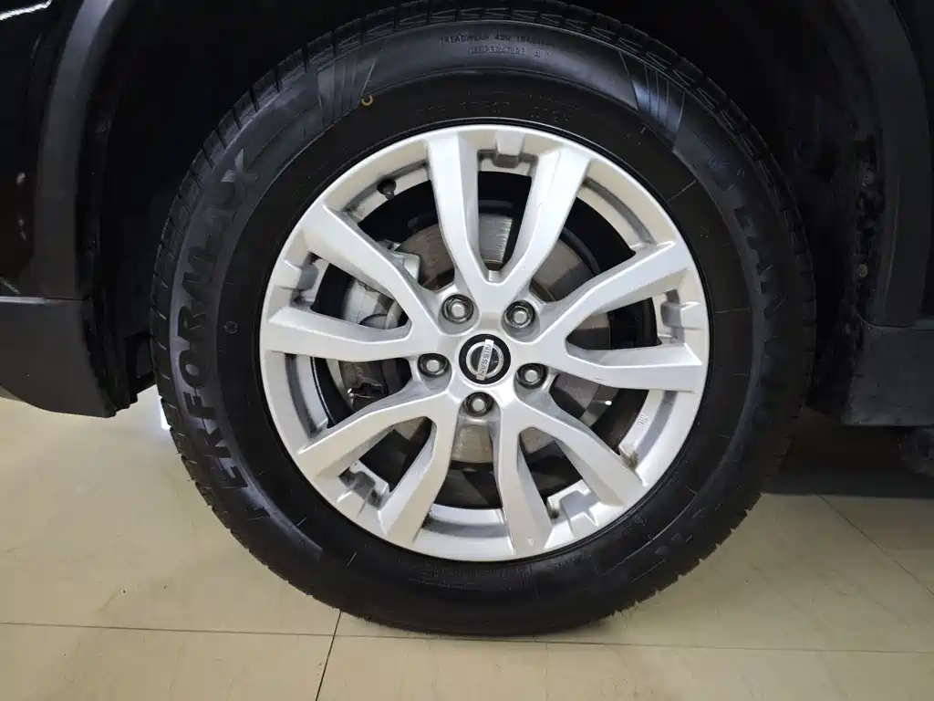 Nissan X-Trail — миниатюра 13