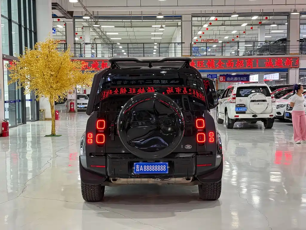 Land Rover Defender — миниатюра 5