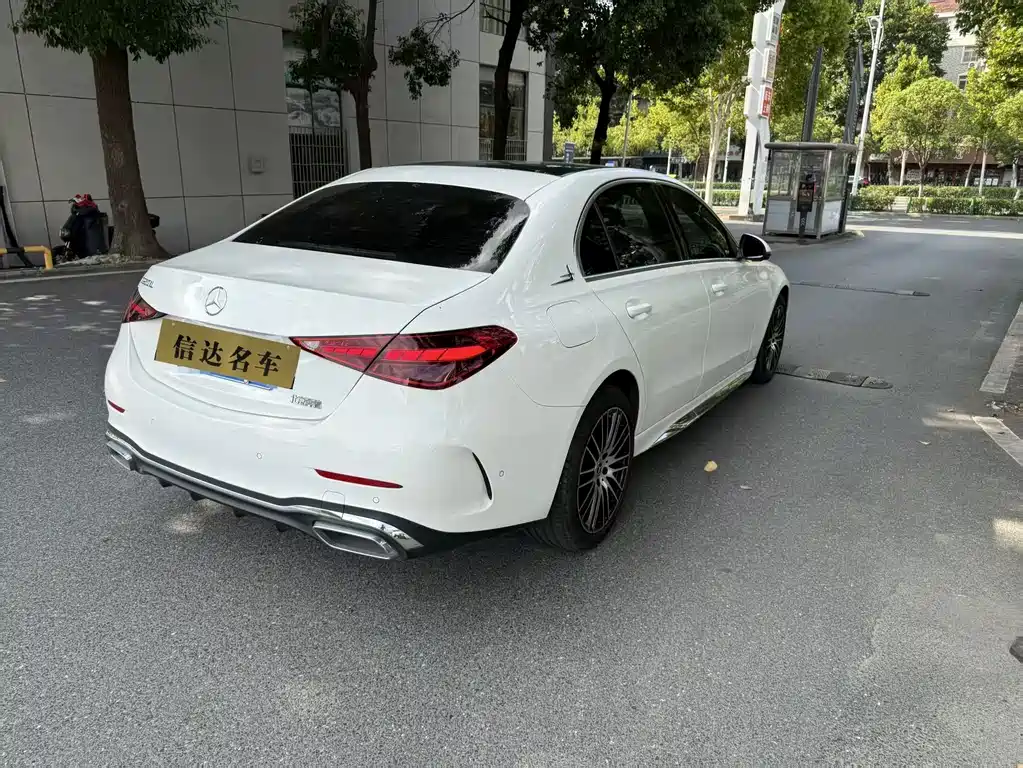 Mercedes-Benz C-Class — миниатюра 7
