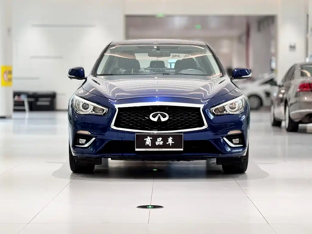 INFINITI Q50L