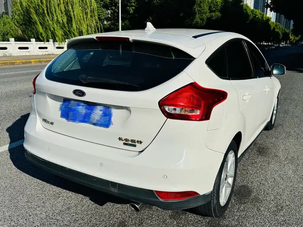 Ford Focus — миниатюра 11