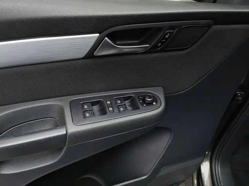 Volkswagen Sharan — миниатюра 9