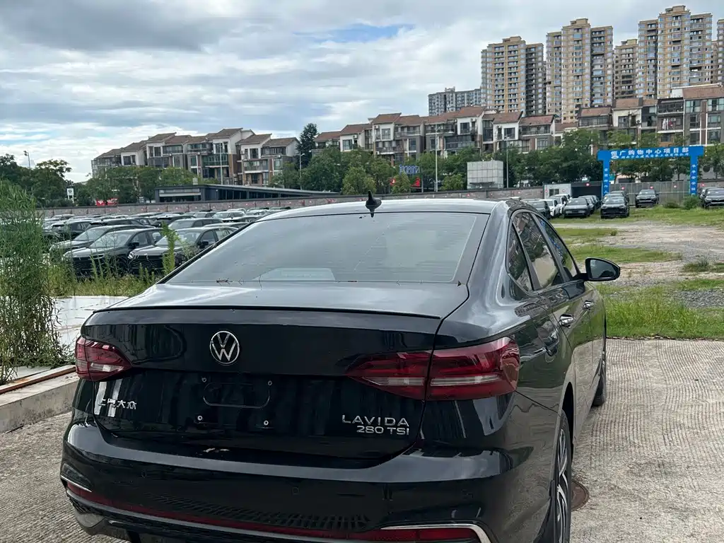 Volkswagen Lavida — миниатюра 9
