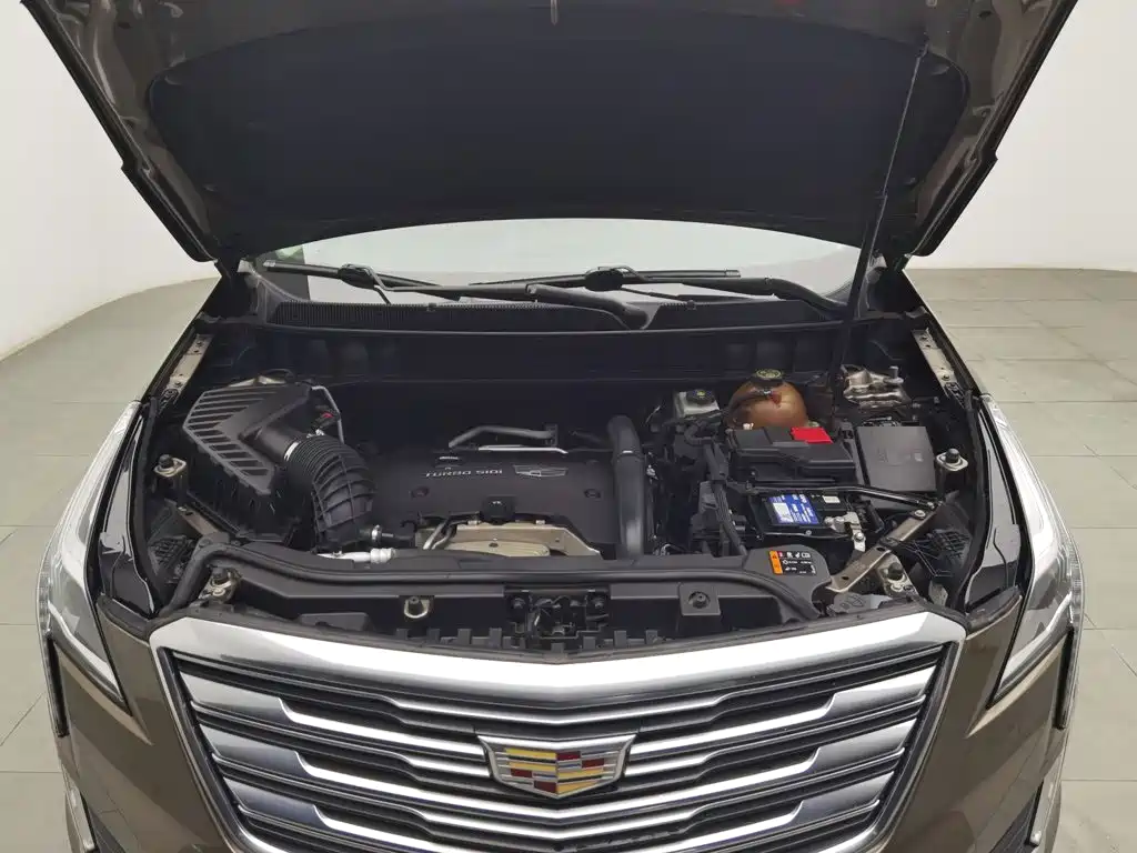 Cadillac XT5 — миниатюра 6