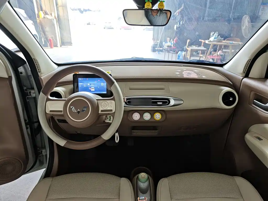 Wuling MINIEV — миниатюра 10