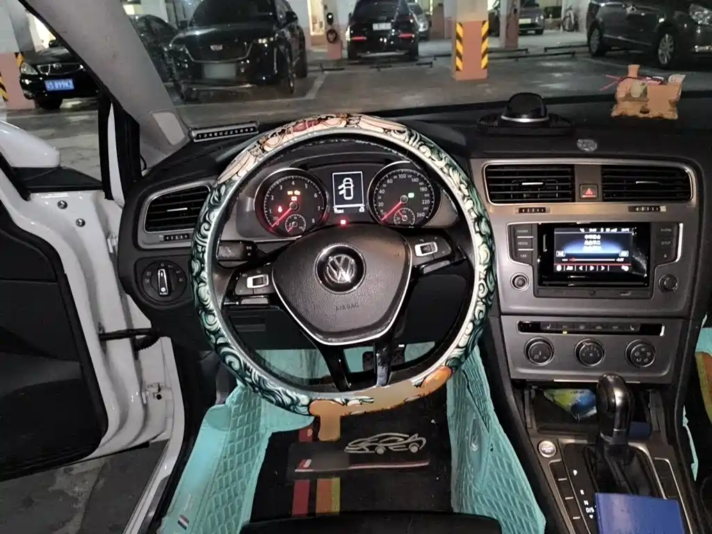 Volkswagen Golf — миниатюра 6