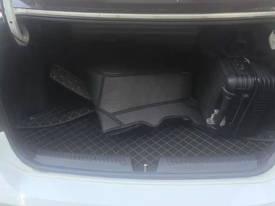 Volkswagen Jetta — миниатюра 4