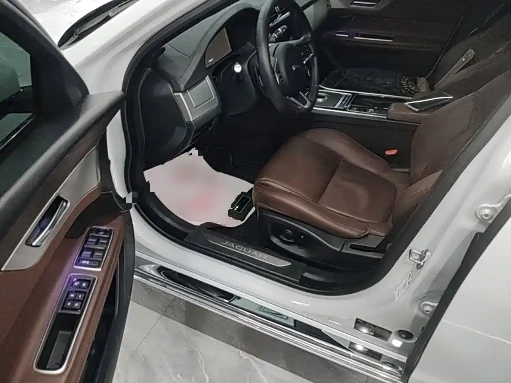 Jaguar XFL — миниатюра 16