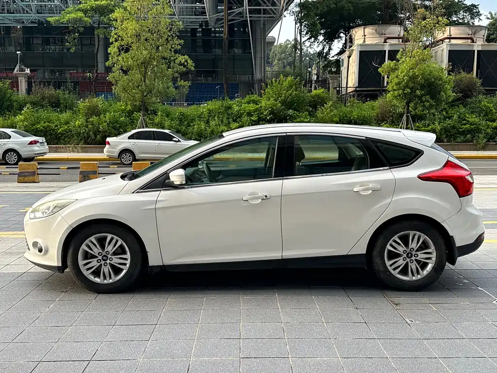 Ford Focus — миниатюра 6