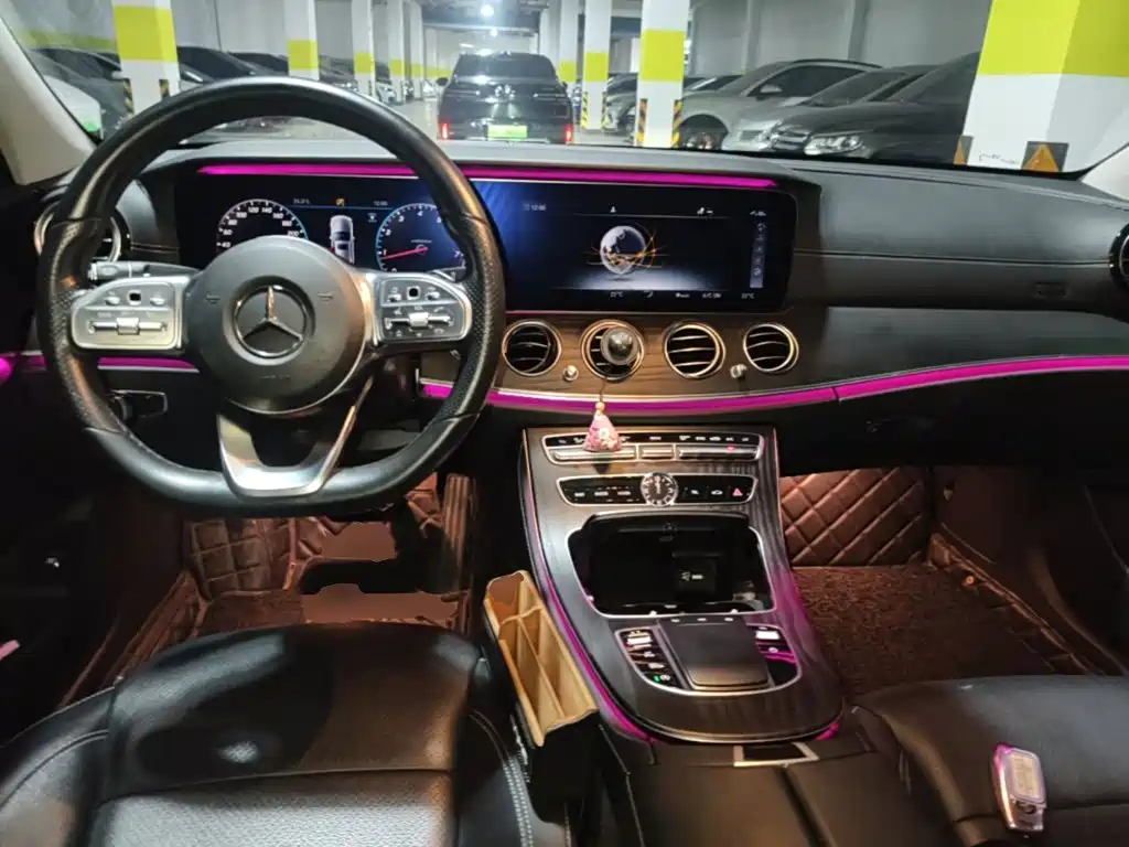 Mercedes-Benz E-Class — миниатюра 10