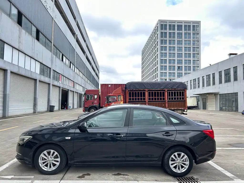 Buick Excelle — миниатюра 3