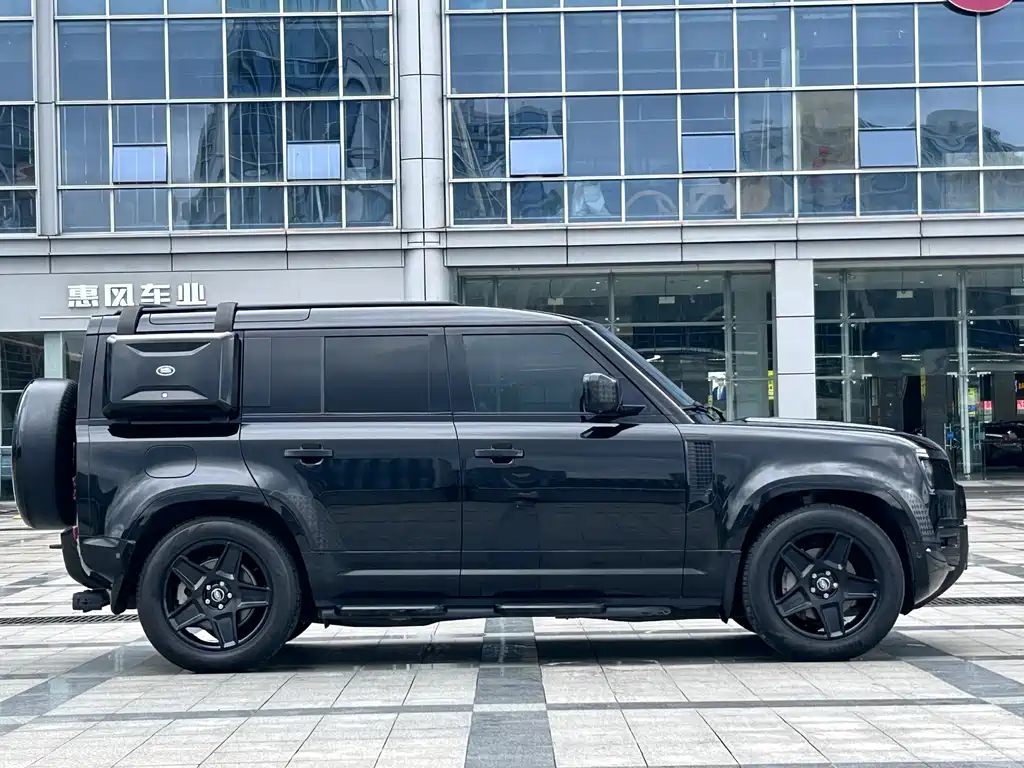 Land Rover Defender — миниатюра 5