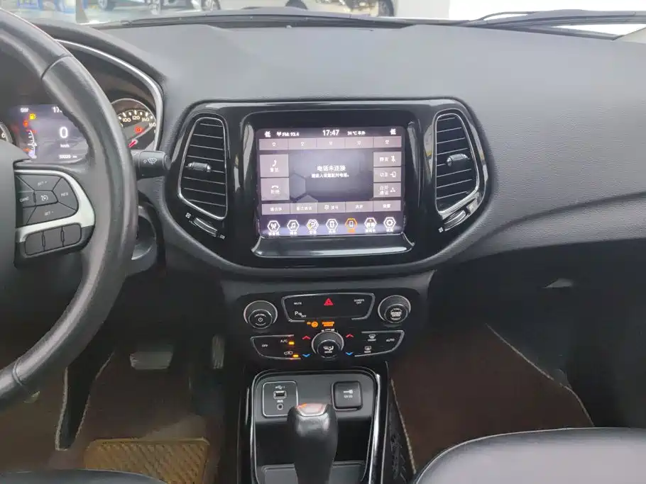 Jeep Compass — миниатюра 13