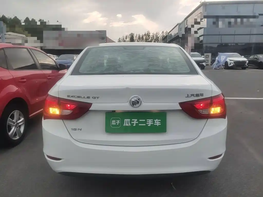 Buick Excelle — миниатюра 6