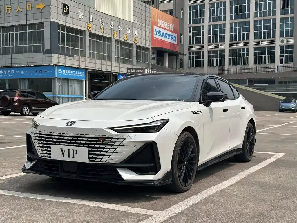 Changan UNI-V