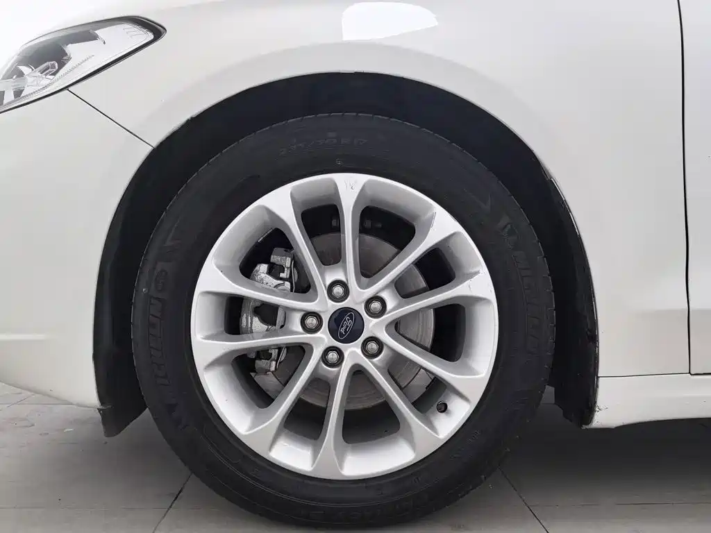 Ford Mondeo — миниатюра 17