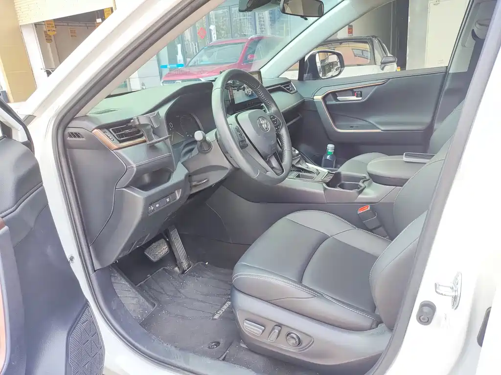 Toyota Wildlander — миниатюра 6