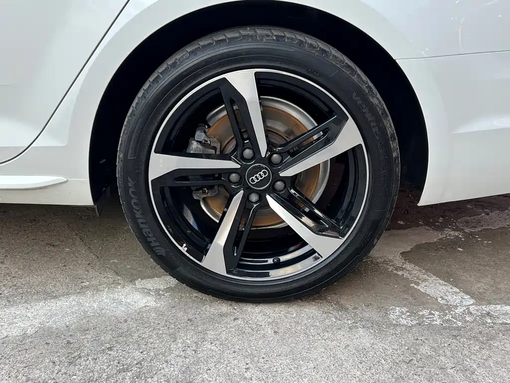 Audi A4L — миниатюра 17