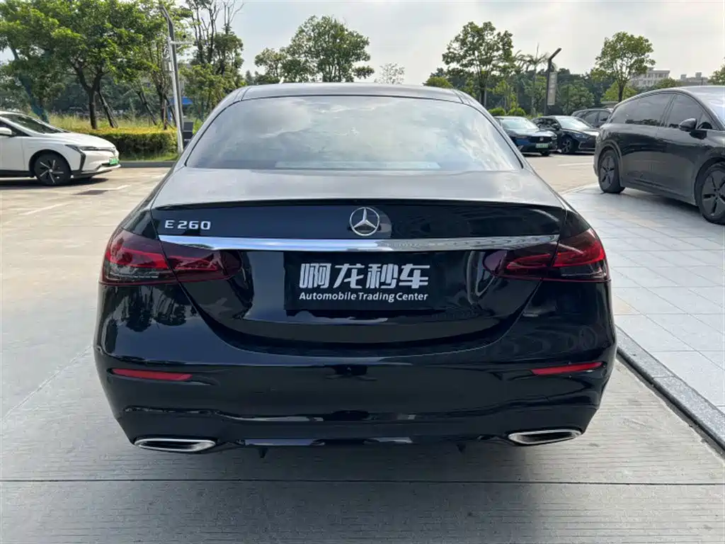 Mercedes-Benz E-Class (Import) — миниатюра 8
