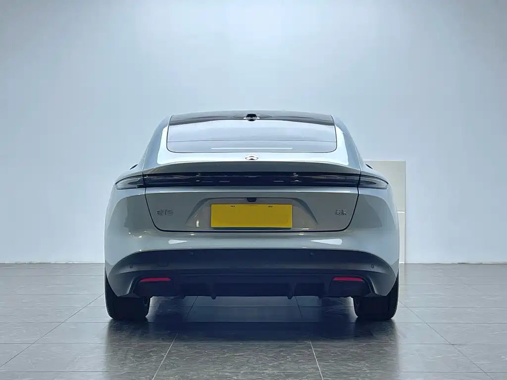 NIO NIO ET5