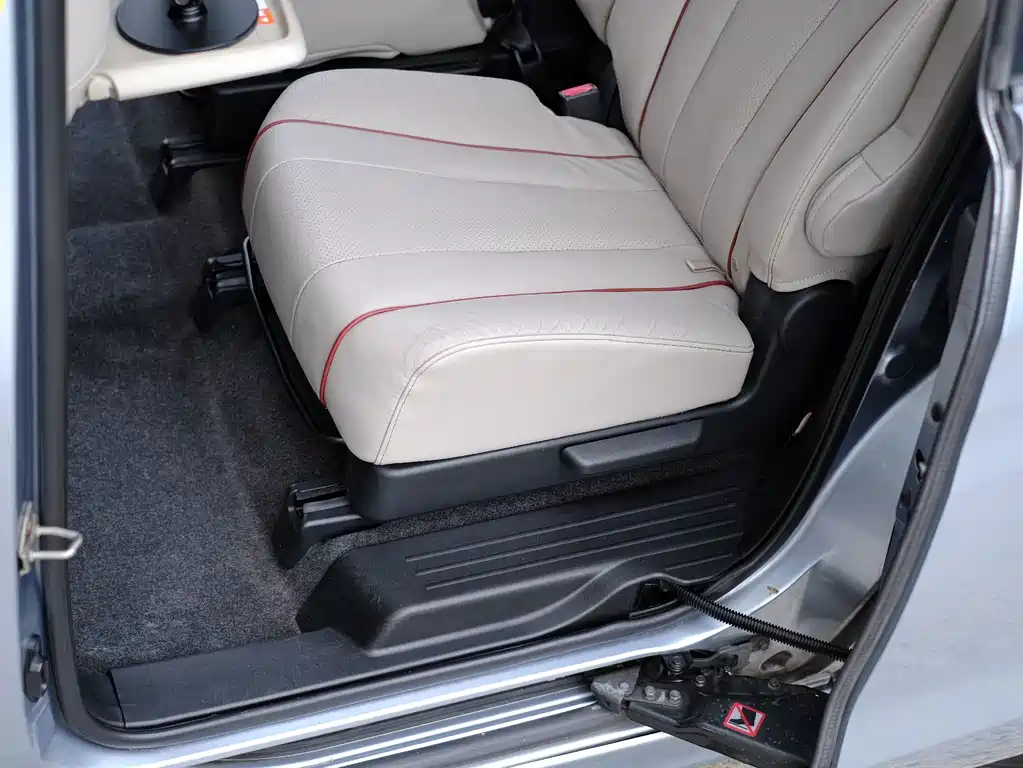 Mazda 5 2.0L Auto Comfort Type, фото 46