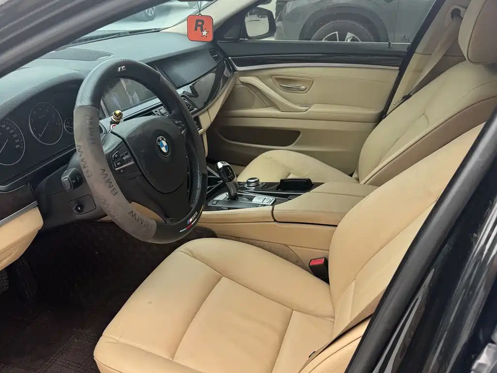 BMW 5 Series — миниатюра 4