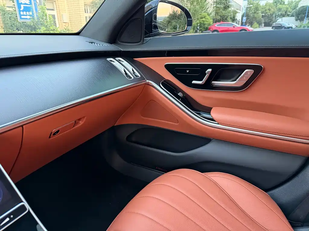 Mercedes-Benz S-Class — миниатюра 7