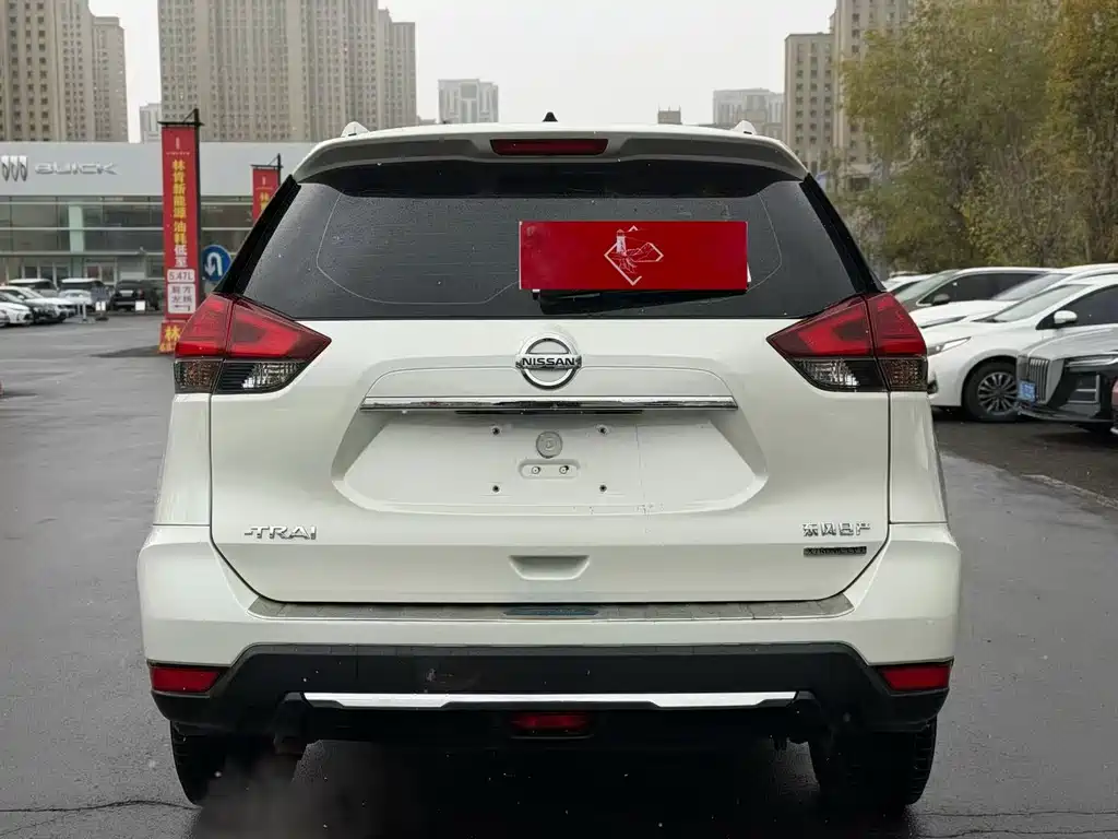 Nissan X-Trail — миниатюра 8