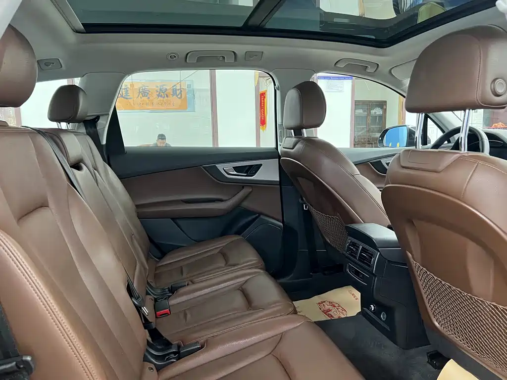 Audi Q7 — миниатюра 8