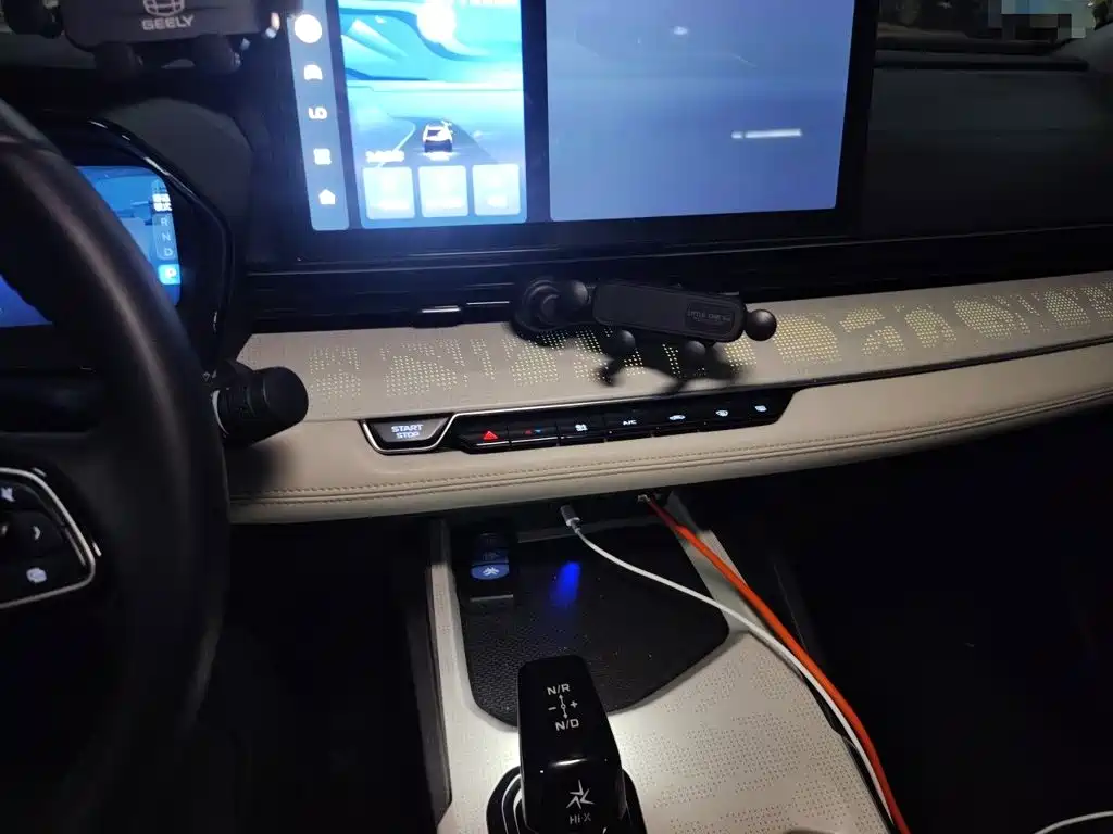 Geely L HiP — миниатюра 14