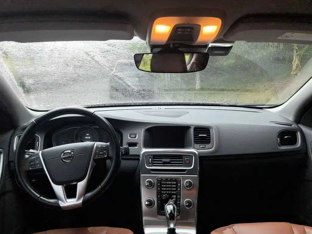 Volvo S60 — миниатюра 10