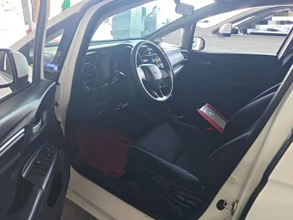 Honda Fit — миниатюра 16