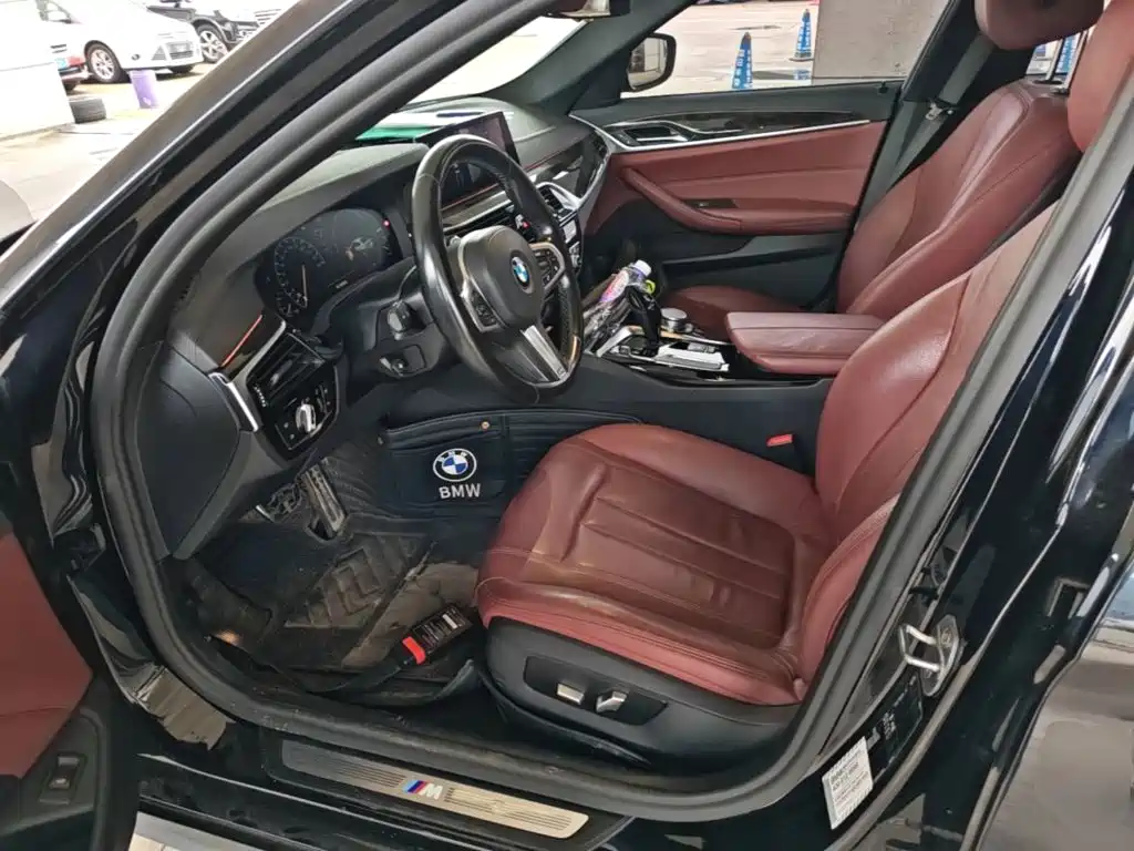 BMW 5 Series — миниатюра 15
