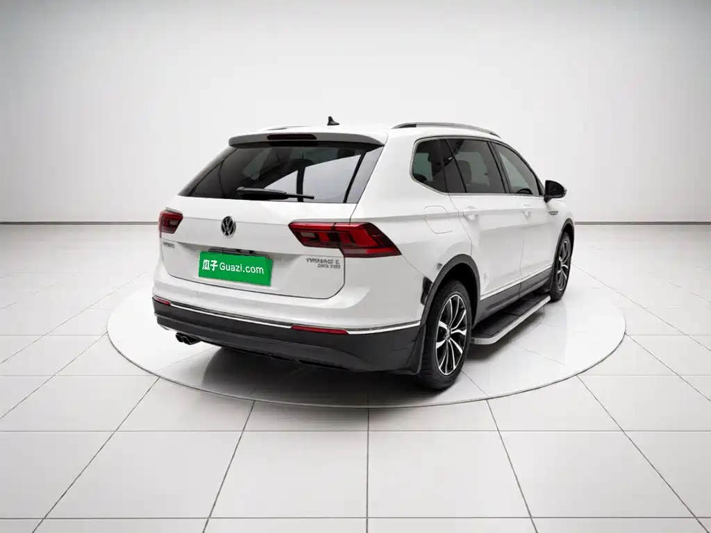 Volkswagen Tiguan L — миниатюра 6