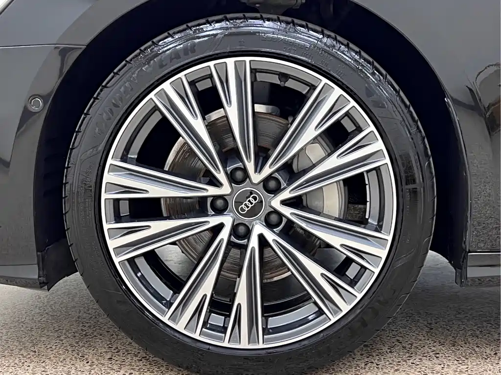 Audi A6L — миниатюра 13