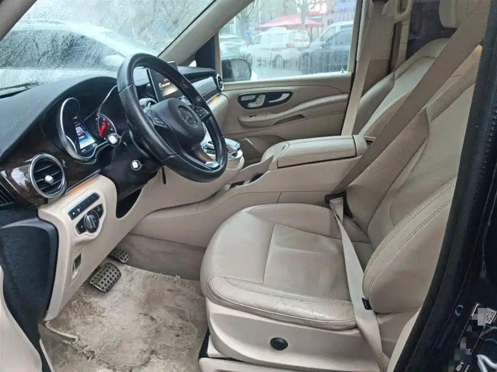 Mercedes-Benz V-Class V 2017 V 260 L Luxury Long Wheelbase